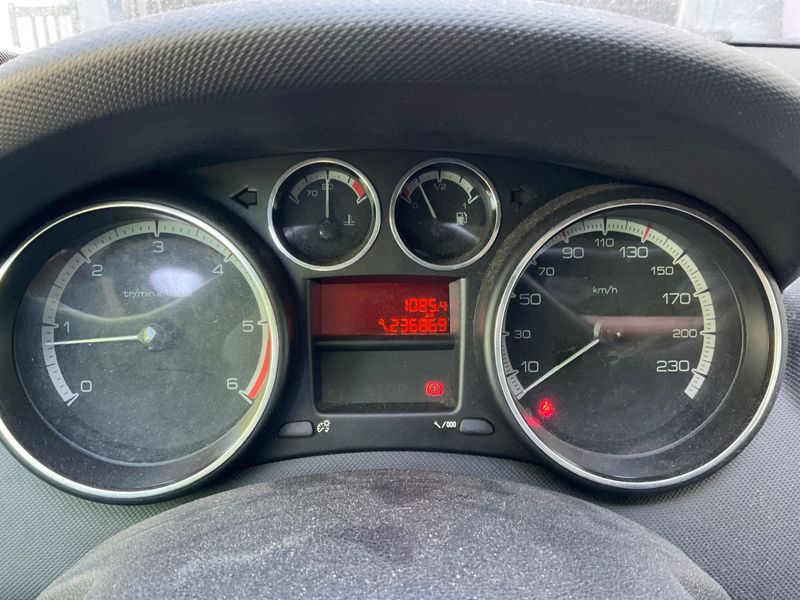 Peugeot 308 1.6 HDi Sport 2008 – снимка 4