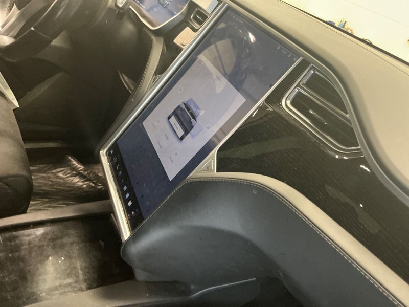 Tesla Model X 75D Dual 2018 – снимка 25