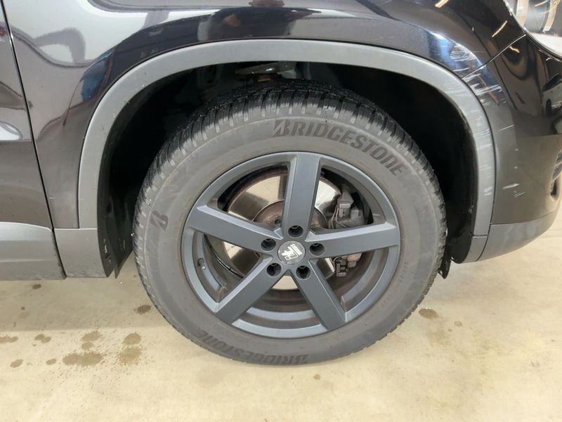 Volkswagen Tiguan 2.0 TDI Trend & Fun BlueMotion Tech 2015 – снимка 11
