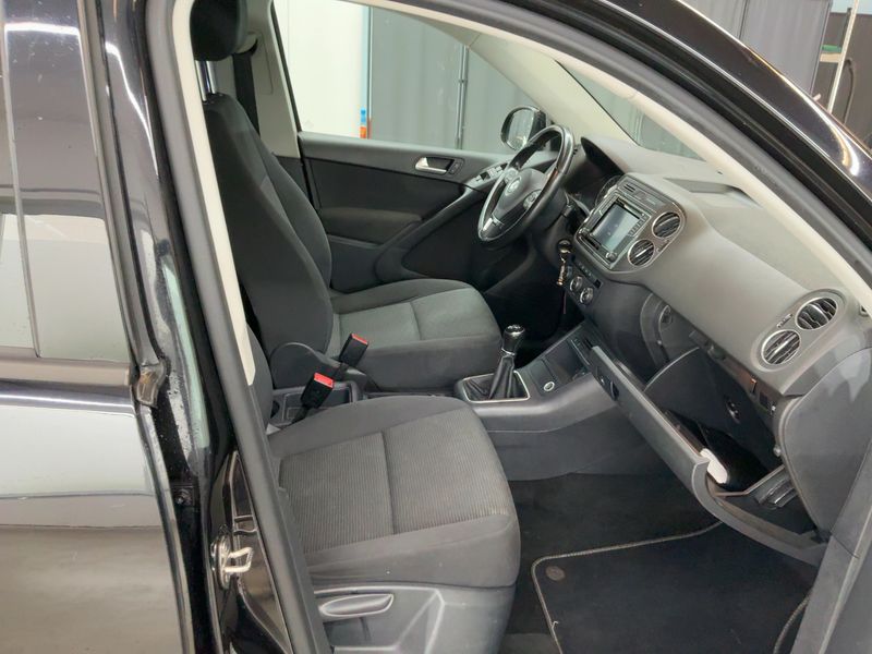 Volkswagen Tiguan 2.0 TDI Trend & Fun BlueMotion Tech 2015 – снимка 17