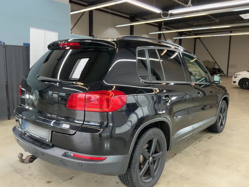 Volkswagen Tiguan 2.0 TDI Trend & Fun BlueMotion Tech 2015 – снимка 8