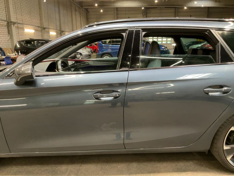 Cupra Leon 1.4 e-HYBRID VZ 2024 – снимка 4