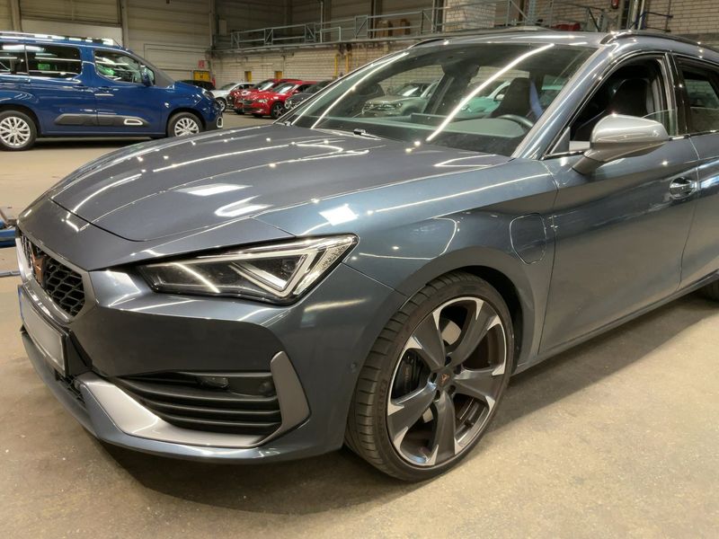 Cupra Leon 1.4 e-HYBRID VZ 2024 – снимка 2