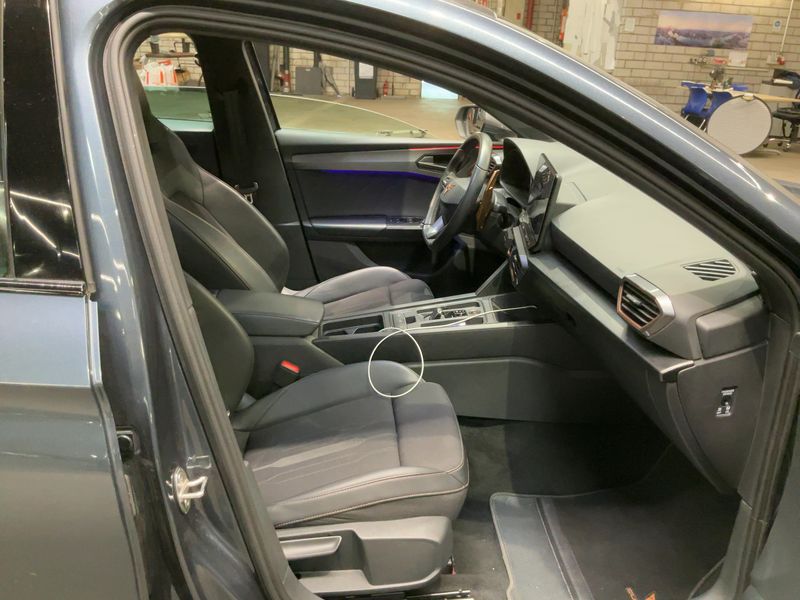 Cupra Leon 1.4 e-HYBRID VZ 2024 – снимка 16
