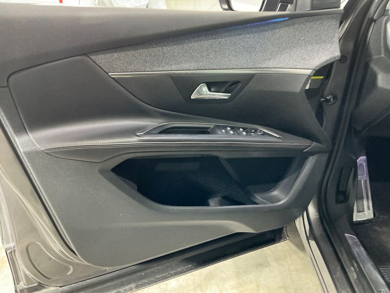 Peugeot 5008 1.5 Blue-HDi GT Line 2018 – снимка 37