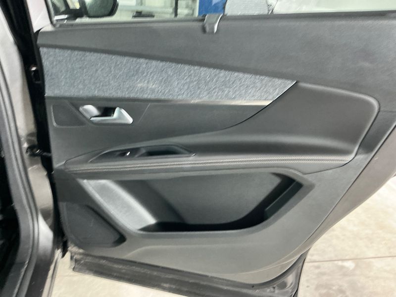 Peugeot 5008 1.5 Blue-HDi GT Line 2018 – снимка 28