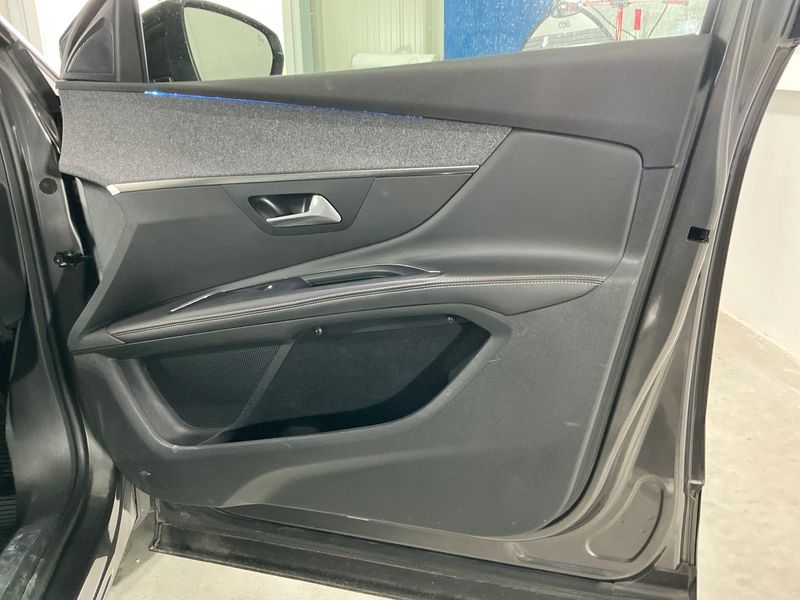 Peugeot 5008 1.5 Blue-HDi GT Line 2018 – снимка 29