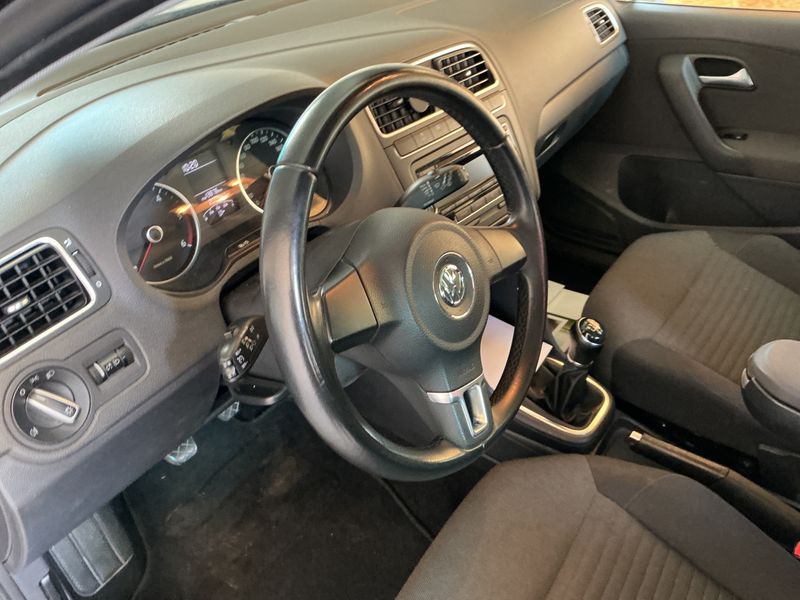 Volkswagen Polo 1.6 TDI Comfortline 2014 – снимка 26