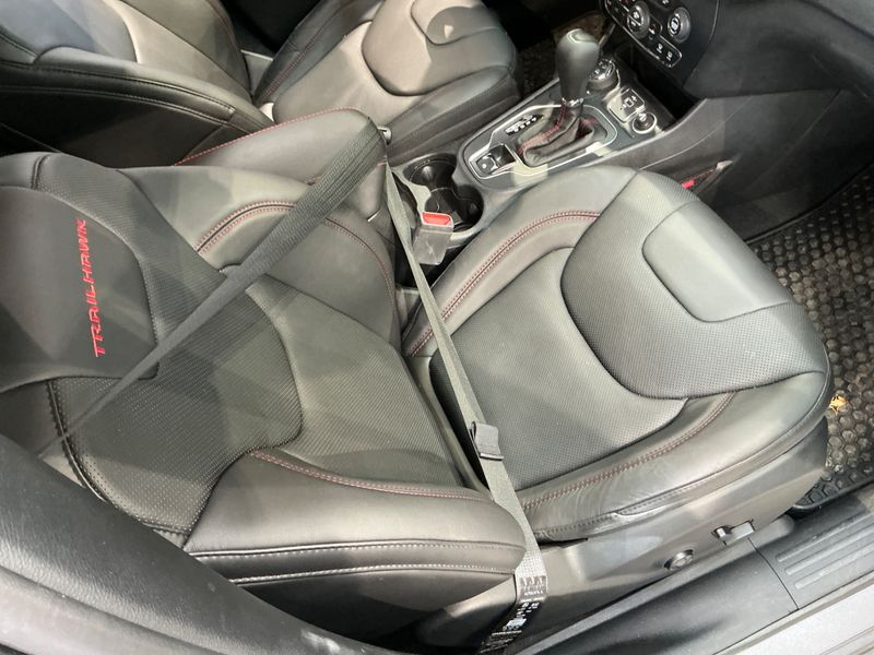 Jeep Cherokee 2.0 TGDi Trailhawk 4WD 2019 – снимка 31