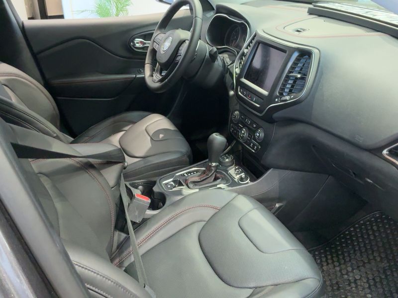 Jeep Cherokee 2.0 TGDi Trailhawk 4WD 2019 – снимка 17