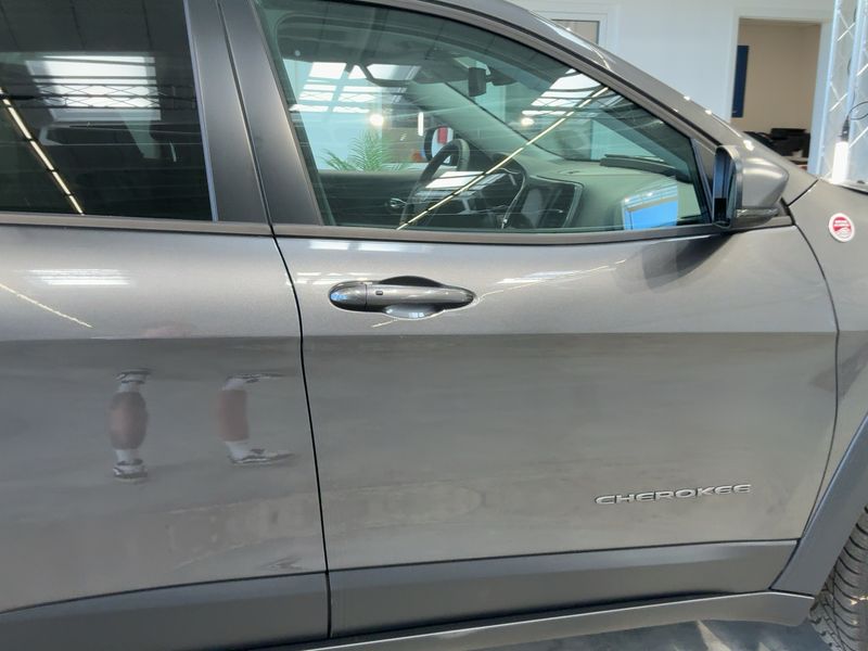 Jeep Cherokee 2.0 TGDi Trailhawk 4WD 2019 – снимка 10