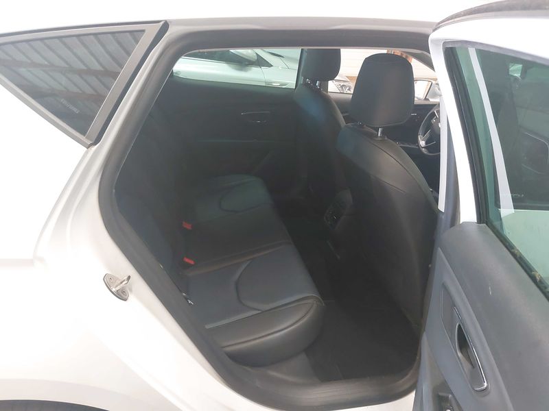 Seat Leon 1.6 TDI I-Tech 2014 – снимка 14