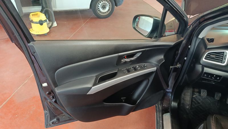 Suzuki SX4 S-Cross 1.6 DDiS Style 4WD 2014 – снимка 26