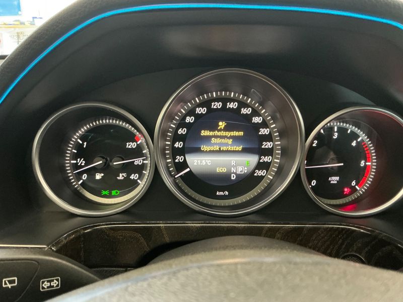 Mercedes-Benz E-Klasse E 220 CDI T BlueEfficiency Elegance 2014 – снимка 26