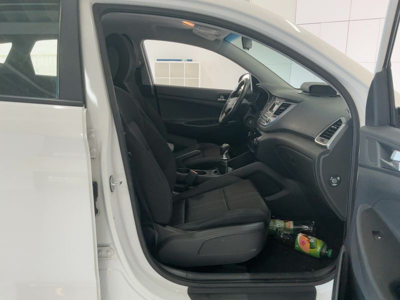 Hyundai Tucson 1.6 Classic blue 2WD 2018 – снимка 16