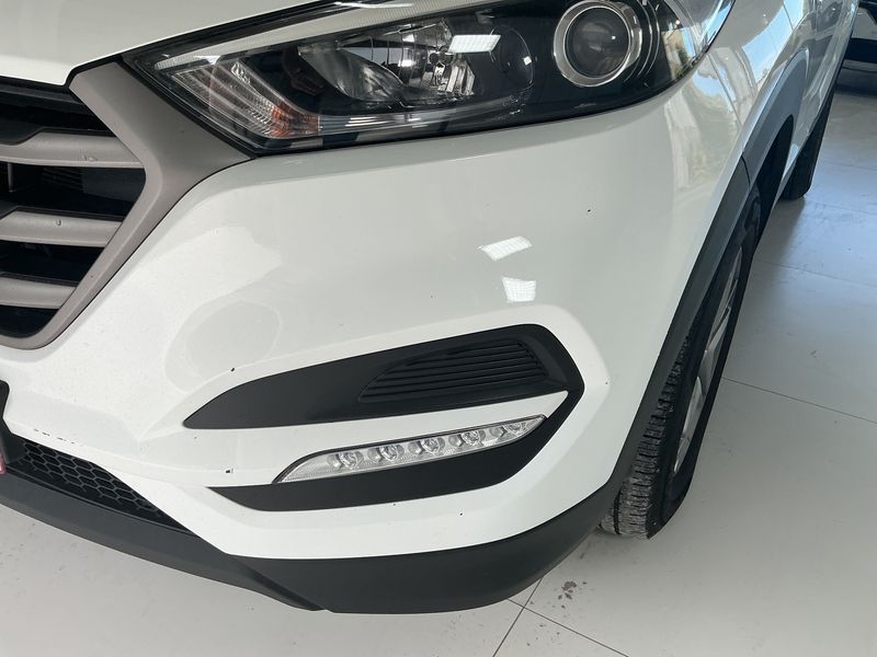 Hyundai Tucson 1.6 Classic blue 2WD 2018 – снимка 28