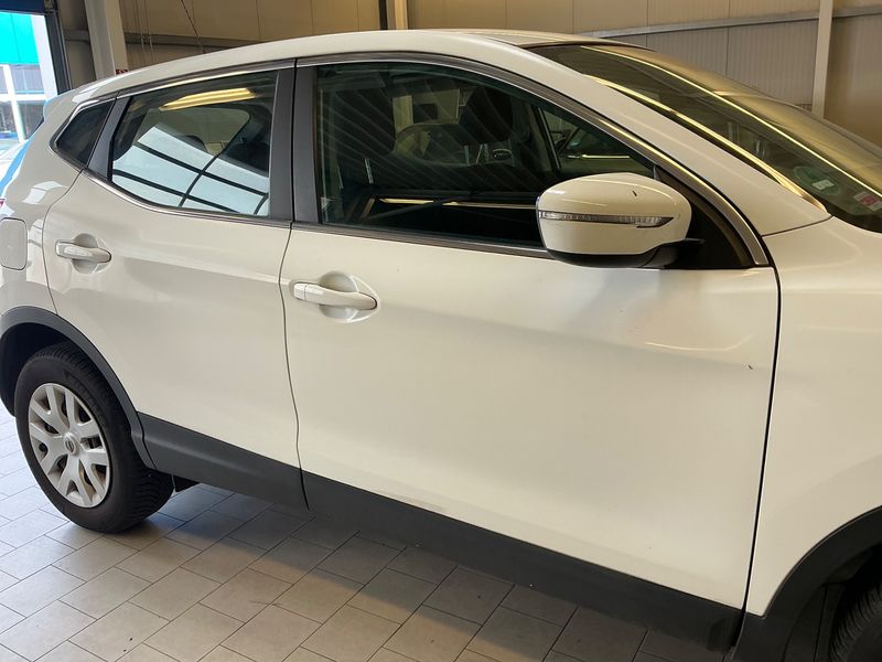 Nissan Qashqai 1.2 Visia 2014 – снимка 23