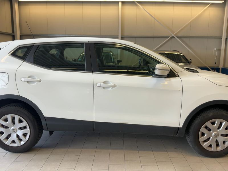 Nissan Qashqai 1.2 Visia 2014 – снимка 10
