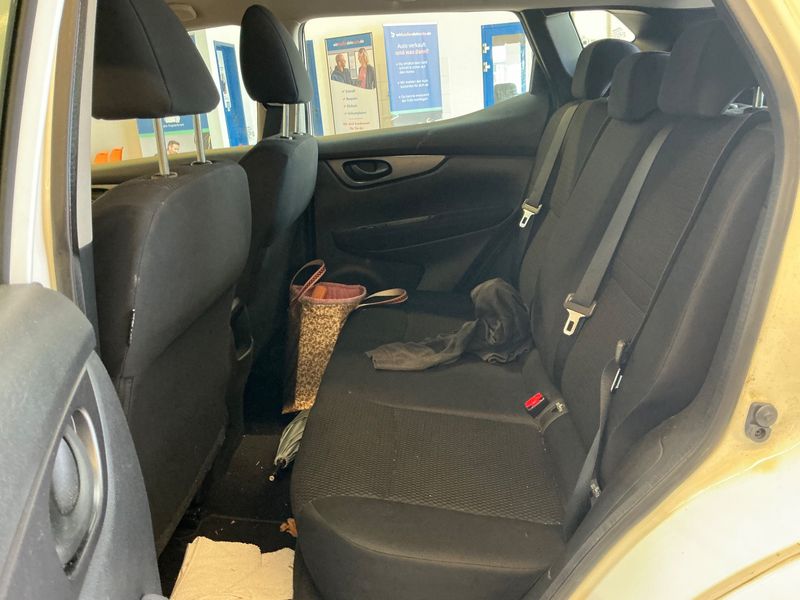 Nissan Qashqai 1.2 Visia 2014 – снимка 19