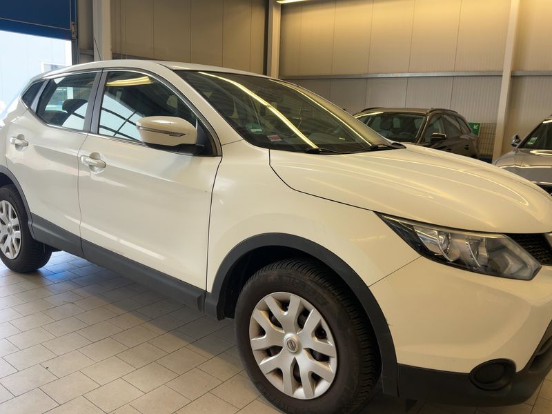 Nissan Qashqai 1.2 Visia 2014 – снимка 12