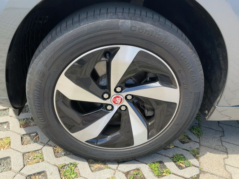 Jaguar F-Pace P400e Plug-in Hybrid R-Dynamic S AWD 2022 – снимка 3