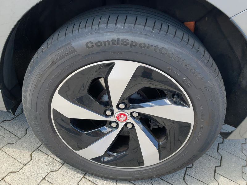 Jaguar F-Pace P400e Plug-in Hybrid R-Dynamic S AWD 2022 – снимка 5