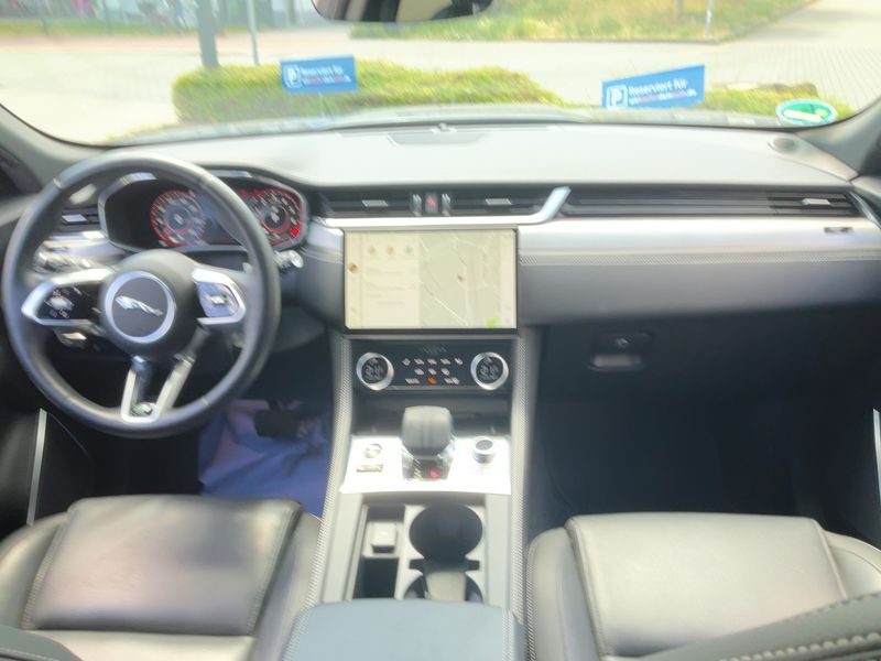 Jaguar F-Pace P400e Plug-in Hybrid R-Dynamic S AWD 2022 – снимка 17