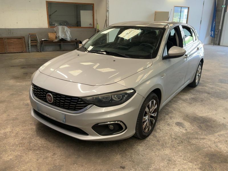 Fiat Tipo 1.6 JTDM Lounge 2016 – снимка 1