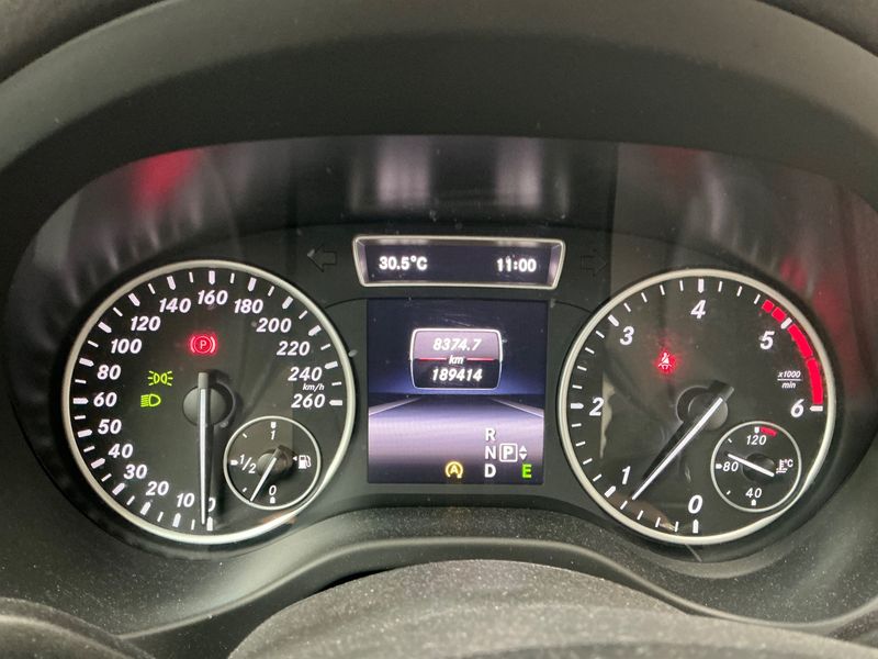 Mercedes-Benz A-Klasse A 180 CDI BlueEfficiency Executive 2015 – снимка 19