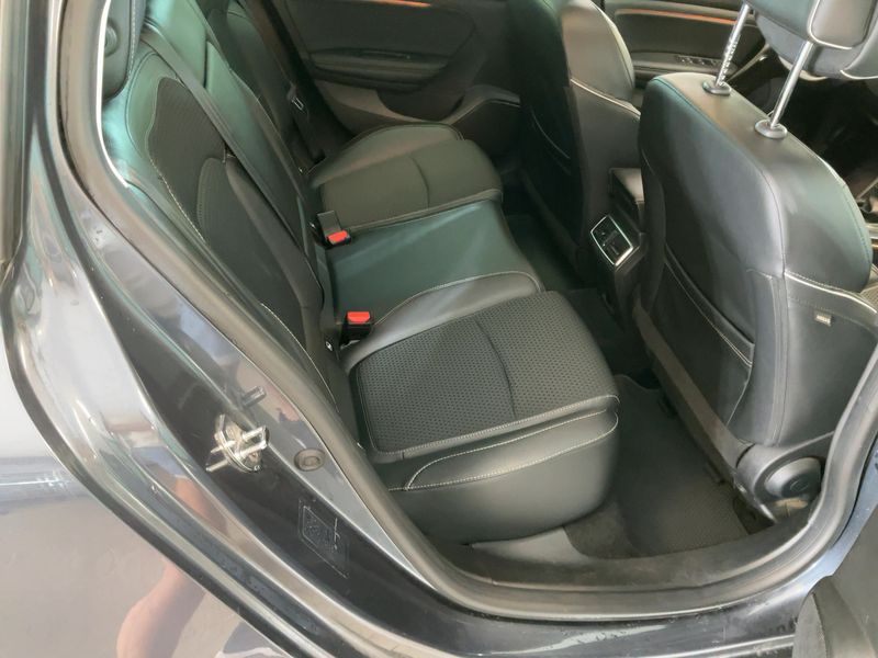 Renault Megane 1.3 TCe BOSE-Edition 2019 – снимка 20