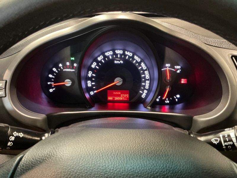 Kia Sportage 1.7 CRDi Active 2WD 2012 – снимка 18