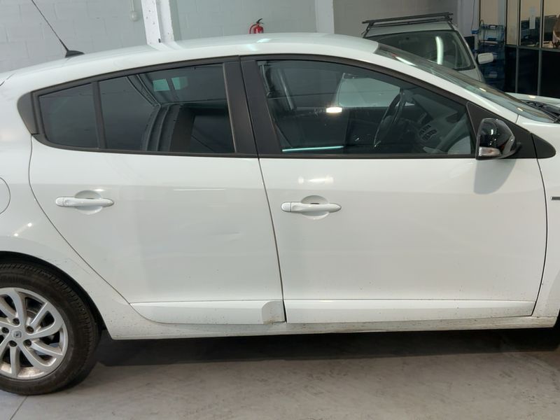 Renault Megane 1.2 Limited 2015 – снимка 10
