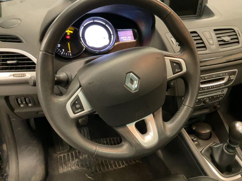 Renault Megane 1.5 dCi Luxe 2012 – снимка 18