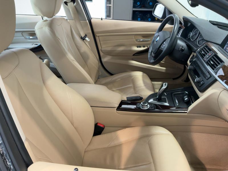 BMW 3er 330d 2014 – снимка 17