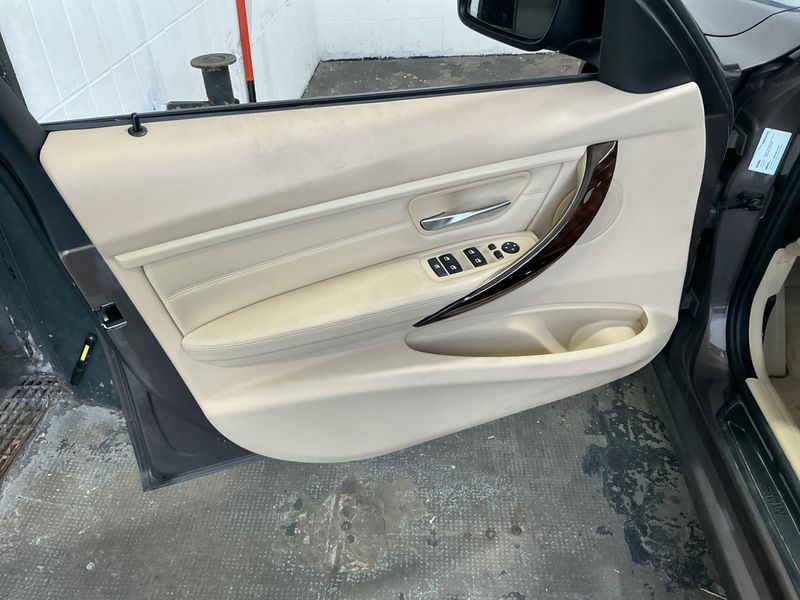 BMW 3er 330d 2014 – снимка 29