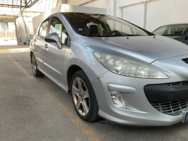 Peugeot 308 1.6 HDi Feline 2008 – снимка 12