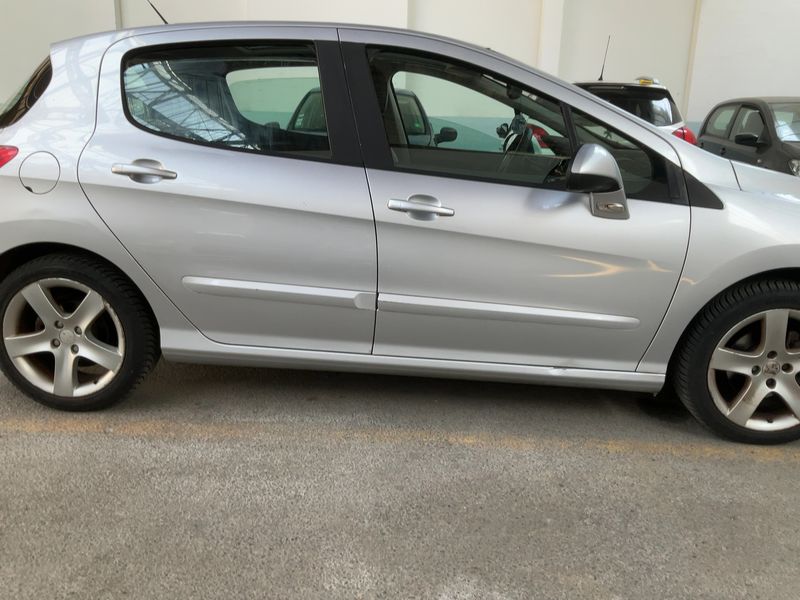 Peugeot 308 1.6 HDi Feline 2008 – снимка 10