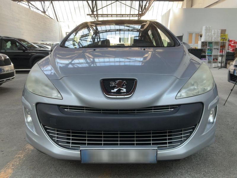 Peugeot 308 1.6 HDi Feline 2008 – снимка 14