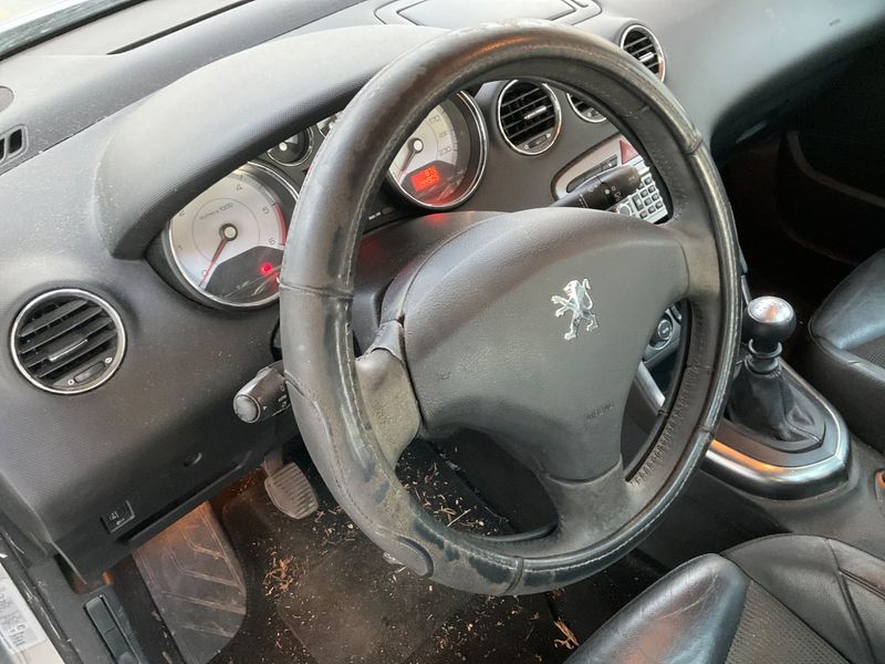 Peugeot 308 1.6 HDi Feline 2008 – снимка 28