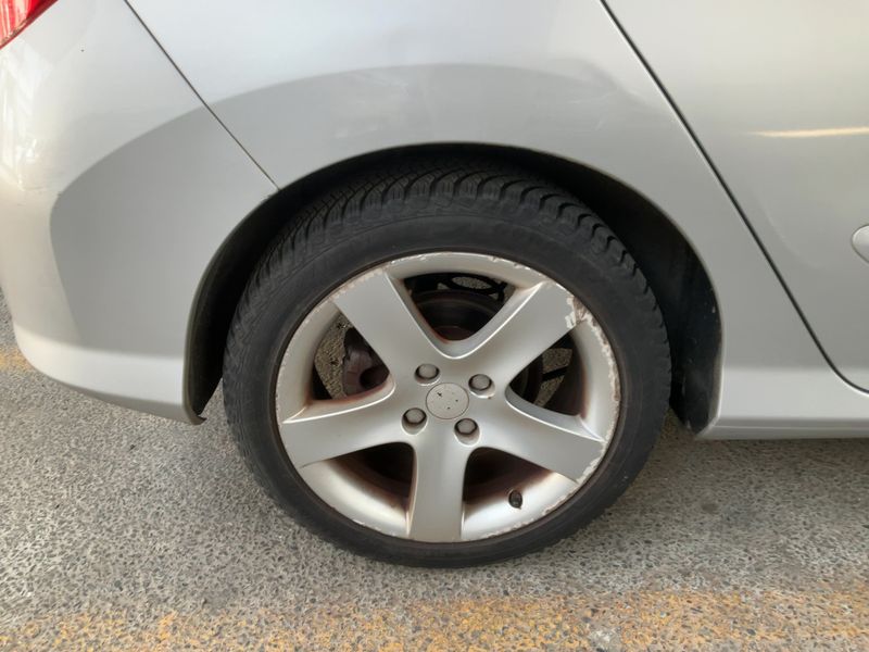 Peugeot 308 1.6 HDi Feline 2008 – снимка 9