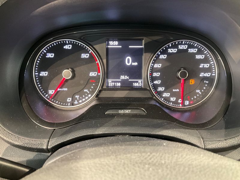 Seat Ibiza 1.4 TDI Connect 2015 – снимка 19