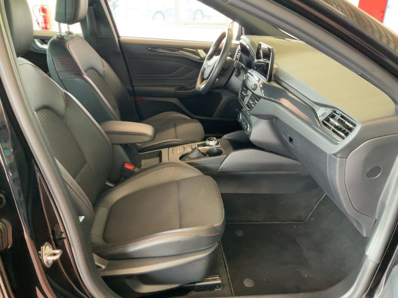 Ford Focus 2.0 TDCi EcoBlue ST-Line 2019 – снимка 16