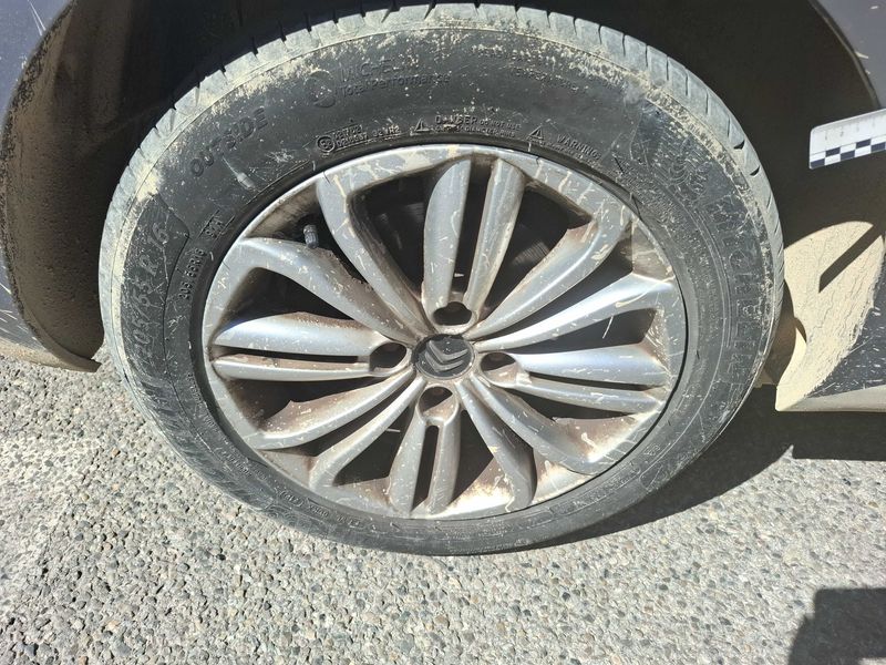 Citroen C4 1.6 Blue-HDi Millenium 2016 – снимка 31