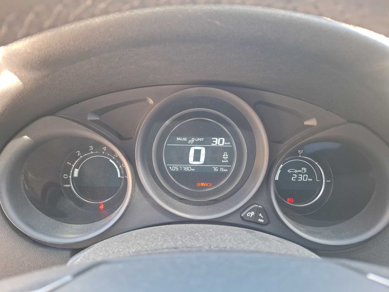 Citroen C4 1.6 Blue-HDi Millenium 2016 – снимка 12
