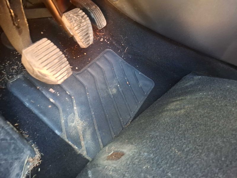 Citroen C4 1.6 Blue-HDi Millenium 2016 – снимка 35