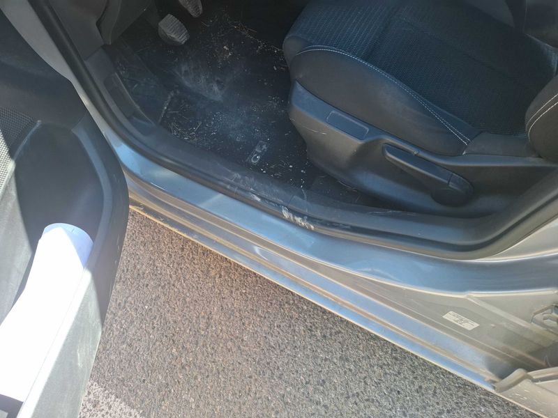 Citroen C4 1.6 Blue-HDi Millenium 2016 – снимка 33