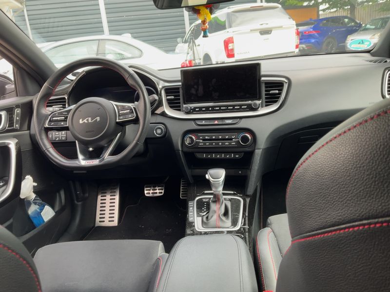 Kia pro_cee'd 1.6 TGDI GT 2023 – снимка 18
