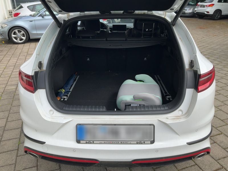 Kia pro_cee'd 1.6 TGDI GT 2023 – снимка 16