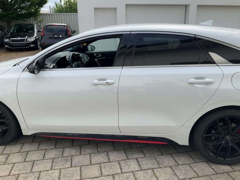 Kia pro_cee'd 1.6 TGDI GT 2023 – снимка 4