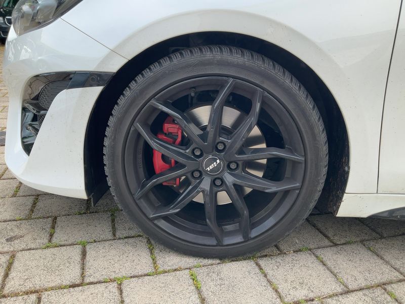 Kia pro_cee'd 1.6 TGDI GT 2023 – снимка 3